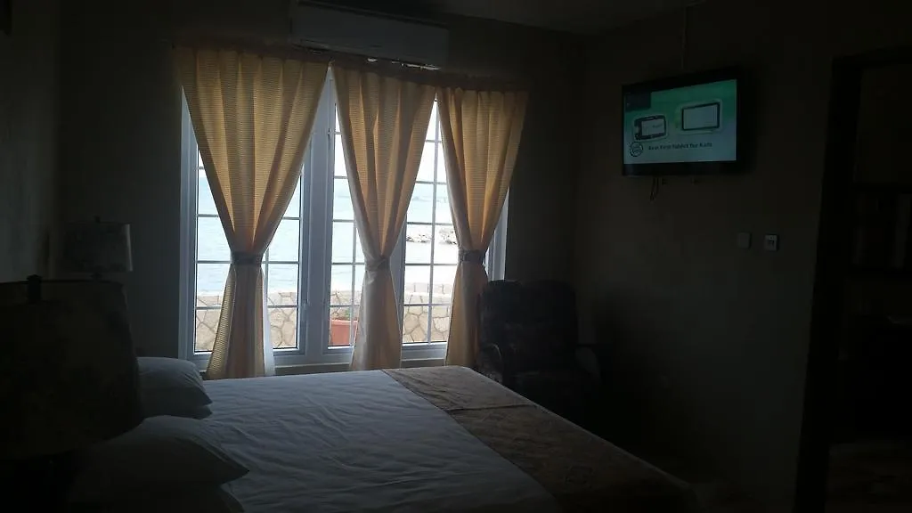 Waters Edge Guest House Montego Bay Jamaika