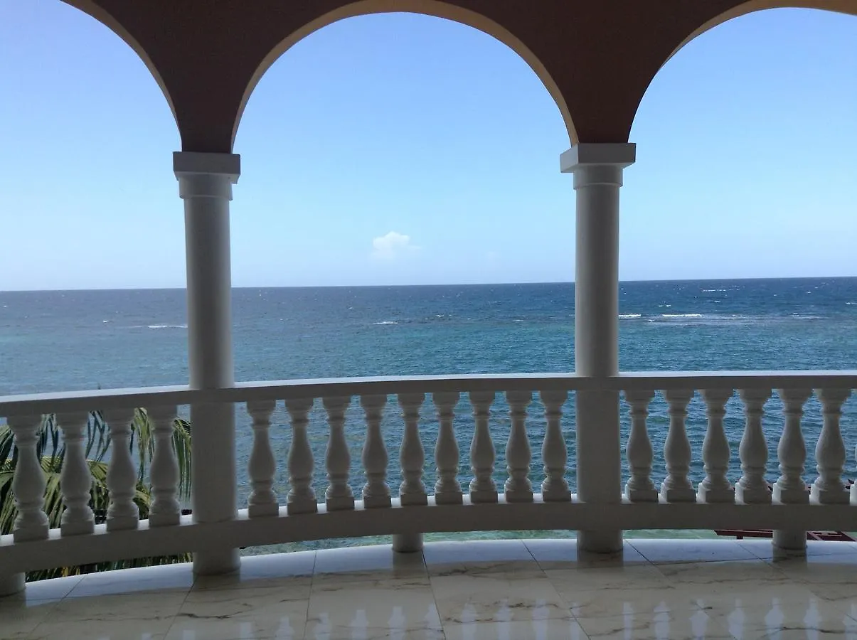 Waters Edge Guest House Montego Bay Privatunterkunft